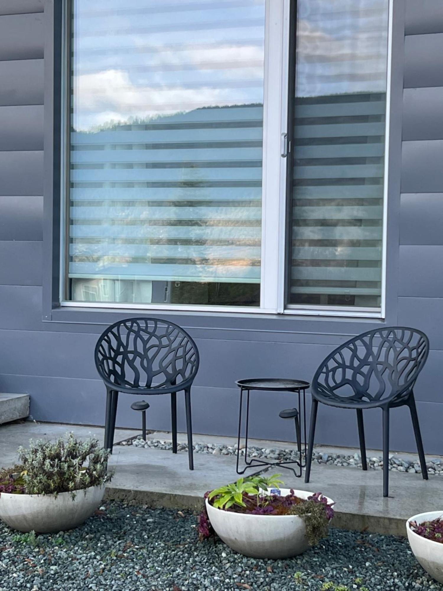 The Cube Apartment Cowichan Bay Exterior photo